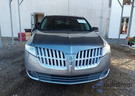 2010 Lincoln Mkt z USA, uszkodzony, nr VIN 2LMHJ5AR9ABJ17246